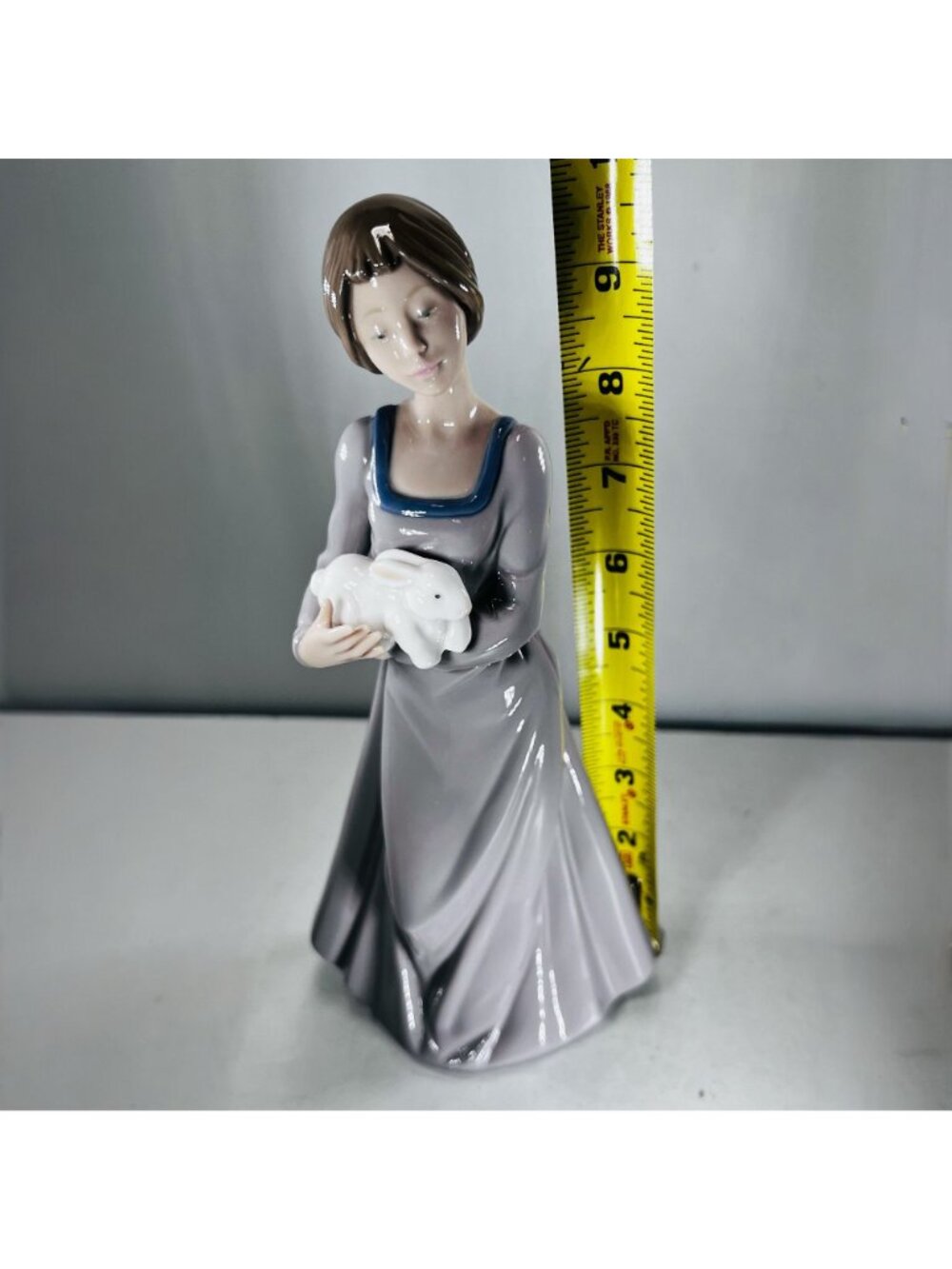 Nao by Lladro Precious Bundle Girl with Bunny Rabbit 1991 Daisa Figurine Spain - Picture 11 of 11